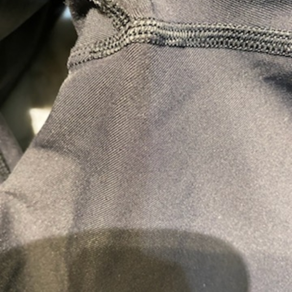 Lululemon - Picture 4 of 5